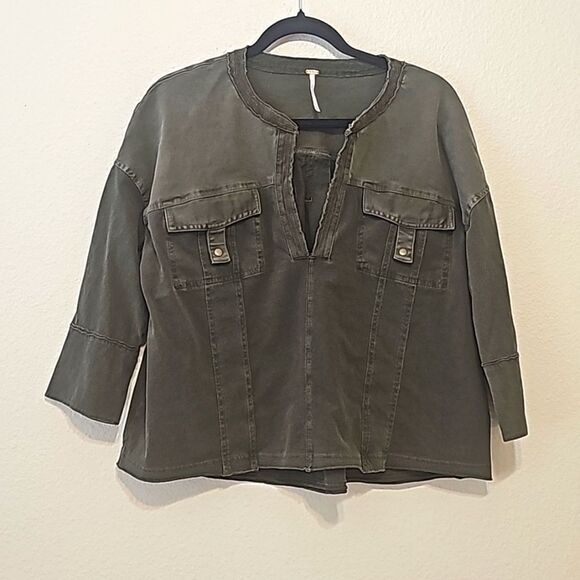 Free People  Ratio olive green split neck blouse  S - Picture 2 of 10